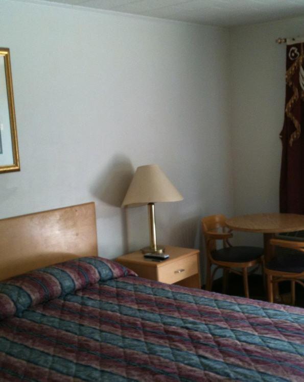 Budget Inn Wrightstown Экстерьер фото